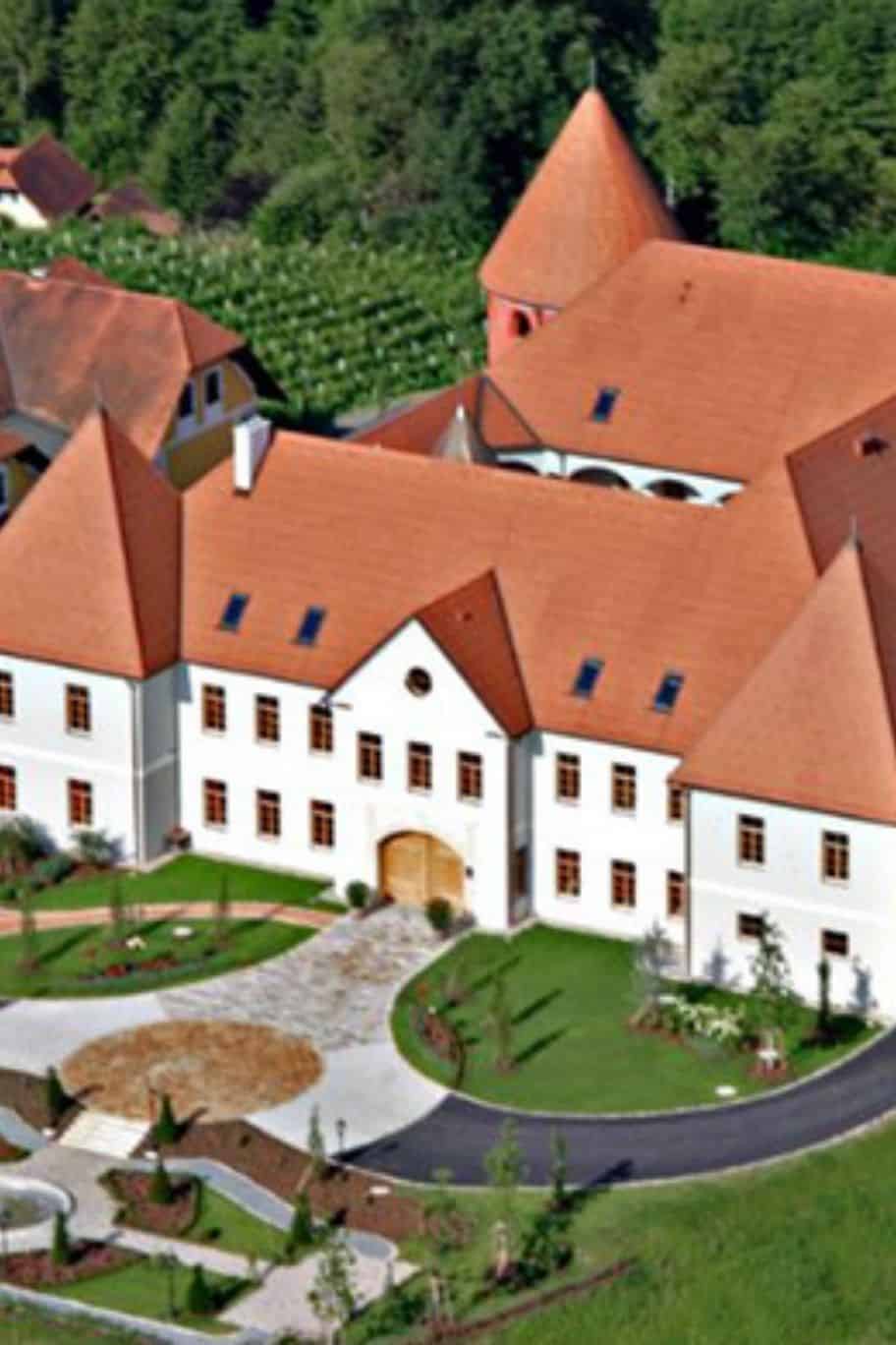 schloss_thaller.jpg