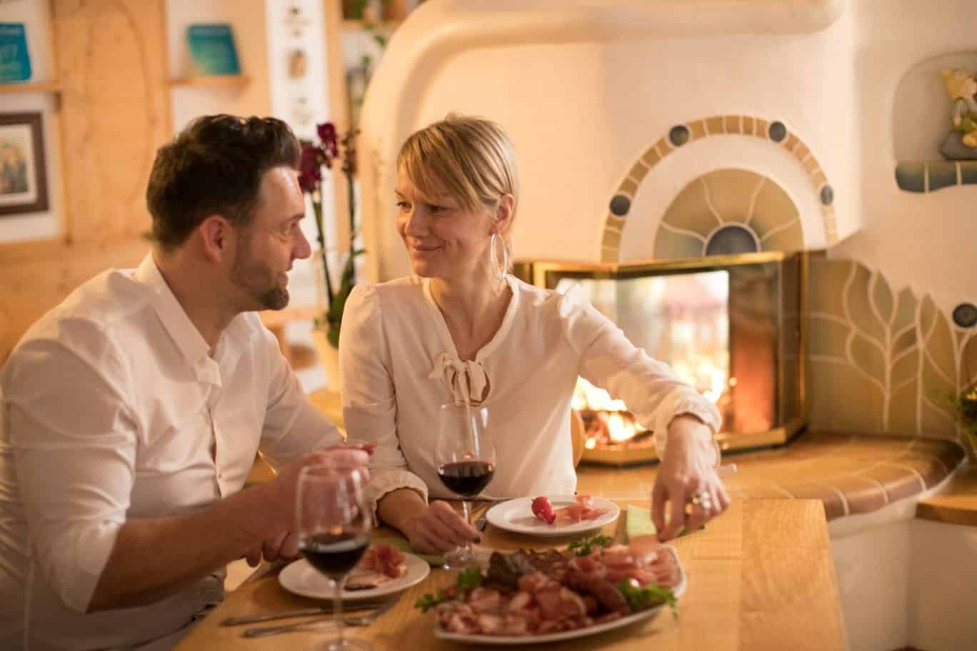 get_field('accordion_image' , $post->ID)['filename']