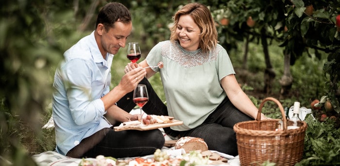 get_field('accordion_image' , $post->ID)['filename']